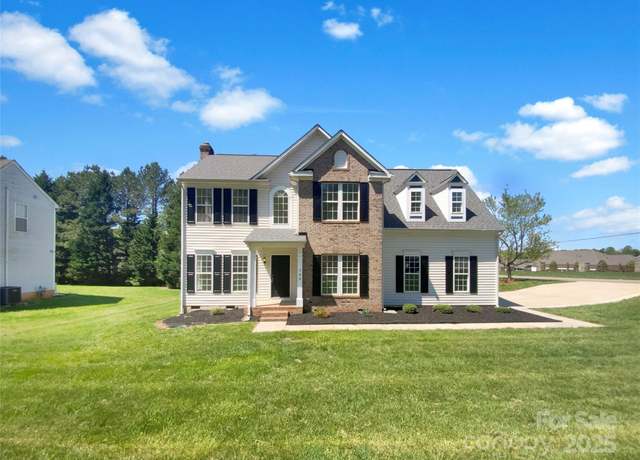 Property at 704 Georgie St, Troutman, NC 28166, 3 beds, 2.5 baths