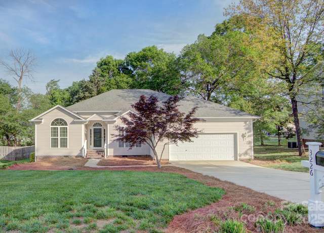 Property at 3226 Chatfield Ln SW, Concord, NC 28027, 3 beds, 2 baths