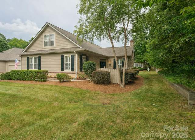 Property at 2656 Polo Club Blvd, Matthews, NC 28105, 2 beds, 2.5 baths