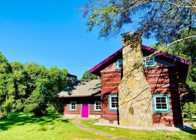 Property at 1104 Old Hwy 60 Hwy, Wilkesboro, NC 28697, 2 beds, 2 baths