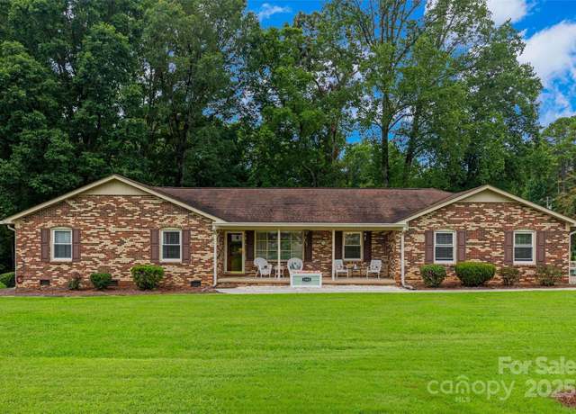 Property at 1945 Jim Mccarter Rd N, Clover, SC 29710, 3 beds, 2 baths