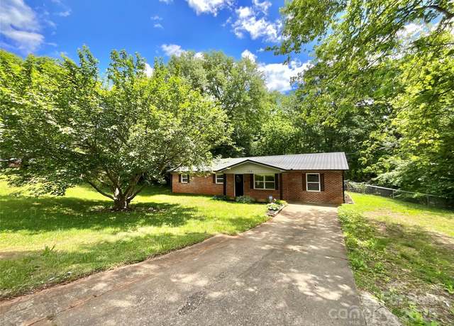 Property at 152 Mountainview St, Forest City, NC 28043, 3 beds, 1 bath