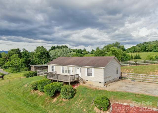 Property at 49 Perseverance Dr, Canton, NC 28716, 3 beds, 2 baths