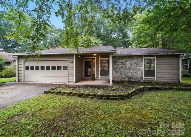 Property at 3844 Sweetgrass Ln, Charlotte, NC 28226, 3 beds, 2 baths