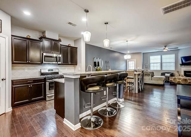 Property at 3033 Honeylocust Ln, Fort Mill, SC 29707, 3 beds, 2.5 baths