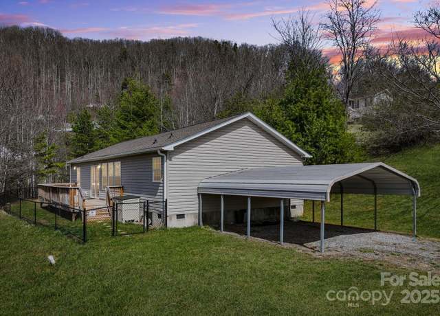 Property at 6 Clark Meadow Ln, Candler, NC 28715, 3 beds, 2 baths