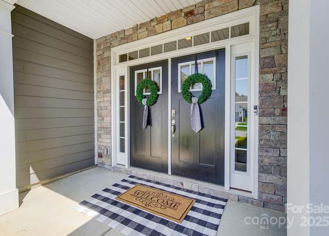 Property at 6276 Artigas Dr, Fort Mill, SC 29707, 5 beds, 3.5 baths