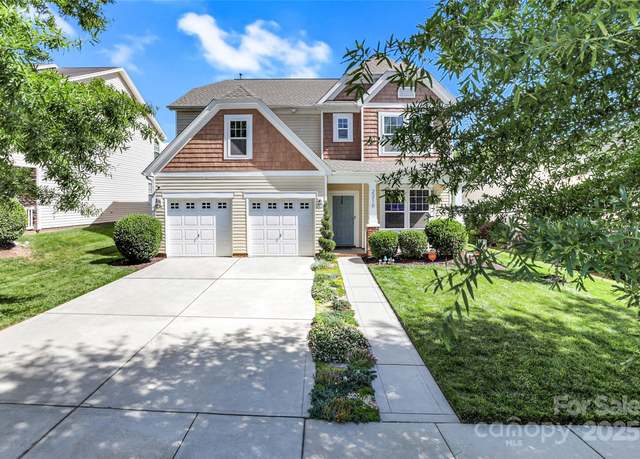 Property at 2210 Winding River Dr, Charlotte, NC 28214, 3 beds, 2.5 baths