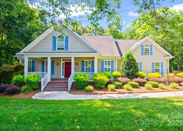 Property at 126 Friendfield Dr, Fort Mill, SC 29715, 3 beds, 2.5 baths