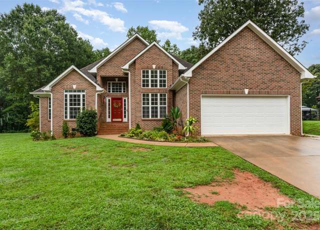 Property at 125 Stumpy Creek Rd, Mooresville, NC 28117, 3 beds, 2 baths