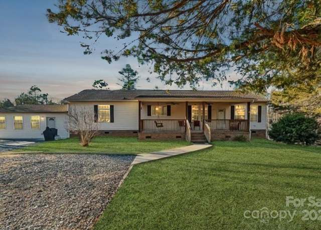 Property at 2411 Mission Rd, York, SC 29745, 3 beds, 2.5 baths