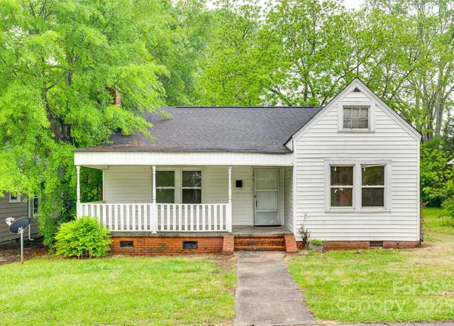Property at 146 Walnut St, Chester, SC 29706, 4 beds, 2 baths