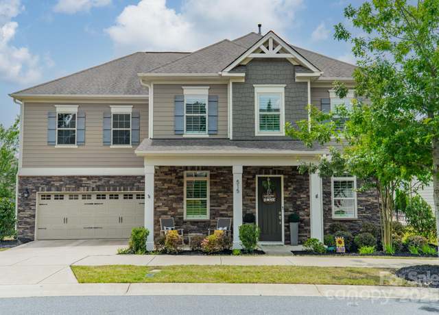 Property at 515 Lizzie Ln, Fort Mill, SC 29708, 5 beds, 4 baths