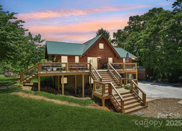Property at 65 E Dream St, Hendersonville, NC 28792, 3 beds, 2.5 baths