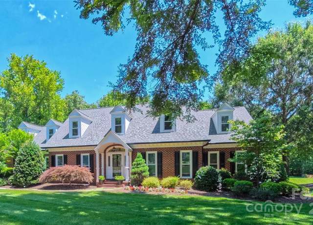 Property at 1240 Fawn Ridge Rd NW, Concord, NC 28027, 5 beds, 3 baths