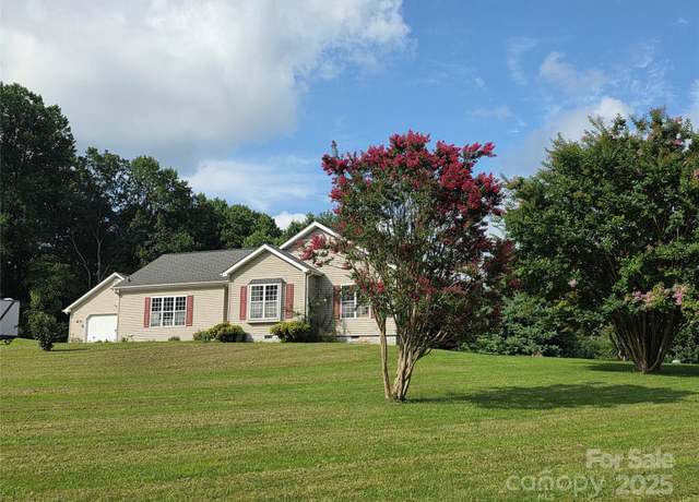 Property at 21 Persimmon Dr, Mills River, NC 28759, 3 beds, 2 baths