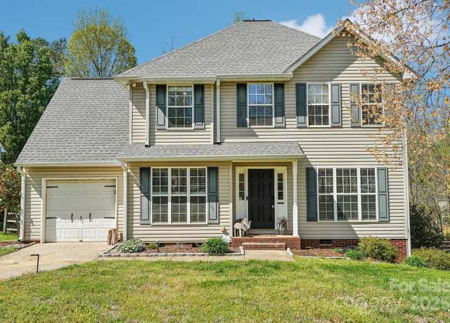 Property at 11615 Hidden Grove Trl, Charlotte, NC 28215, 4 beds, 2.5 baths