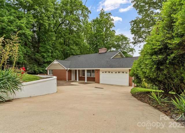 Property at 34 Westridge Dr, Asheville, NC 28803, 4 beds, 2.5 baths