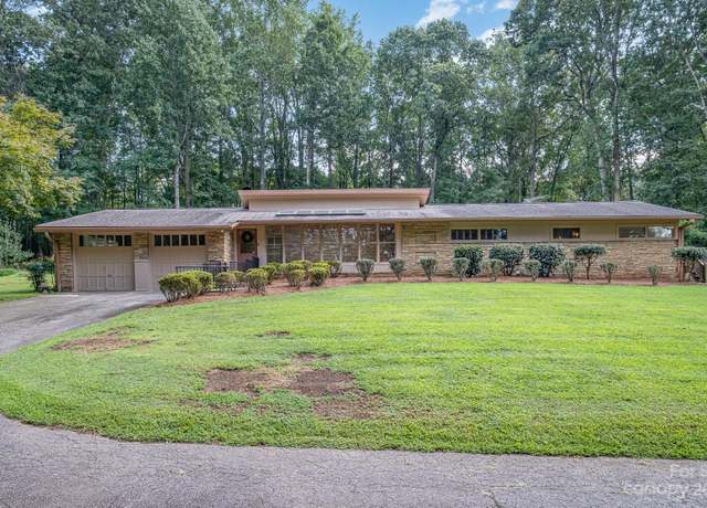 Property at 2756 Peachtree Rd, Statesville, NC 28625, 5 beds, 2.5 baths