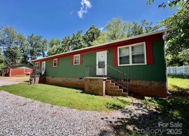 Property at 124/126 Polly St, Morganton, NC 28655, 8 beds, 4 baths