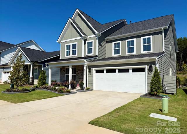 Property at 5212 Glenwalk Dr, Charlotte, NC 28269, 4 beds, 3.5 baths