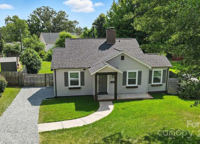 Property at 2437 Remount Rd, Charlotte, NC 28208, 2 beds, 1.5 baths