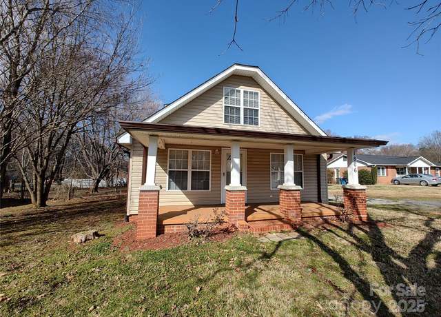 Property at 1806 Bringle Ferry Rd, Salisbury, NC 28146, 3 beds, 2.5 baths