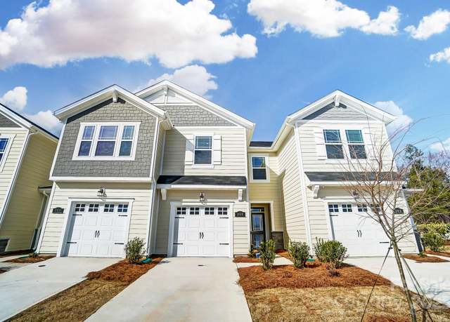 Property at 320 Laura Elizabeth Ln, Clover, SC 29710, 3 beds, 2.5 baths