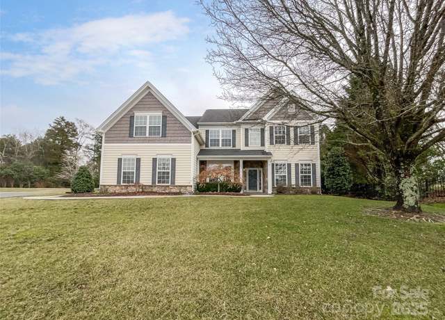 Property at 7894 Woodmere Dr, Harrisburg, NC 28075, 5 beds, 2.5 baths