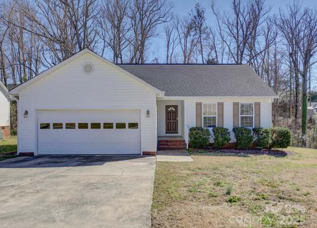 Property at 439 Berwick Dr, Rock Hill, SC 29730, 3 beds, 2 baths