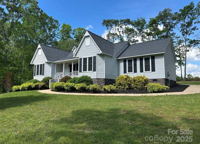 Property at 229 Garden Lakes Dr, Blacksburg, SC 29702, 4 beds, 3 baths