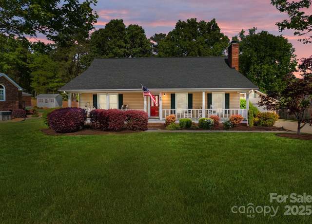 Property at 806 Mcgregor Dr NE, Concord, NC 28025, 3 beds, 2.5 baths