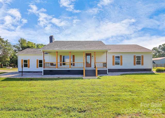 Property at 5008 Steele Village Rd, Rock Hill, SC 29730, 3 beds, 3 baths