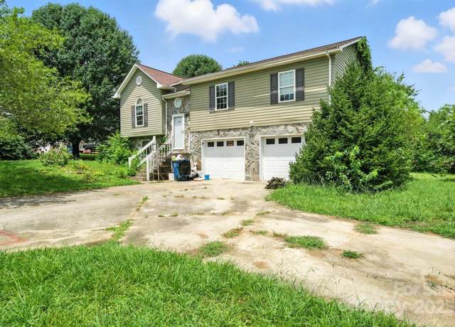 Property at 3784 Pennsylvania Ave, Lenoir, NC 28645, 3 beds, 2 baths