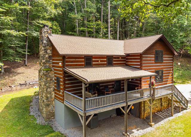 Property at 22 Beech Tree Ln, Asheville, NC 28804, 3 beds, 2 baths