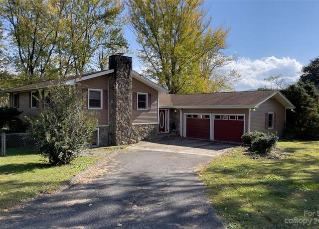 Property at 1644 West Deep Creek Rd, Bryson City, NC 28713, 4 beds, 3 baths
