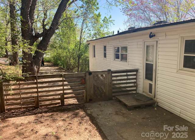 Property at 2212 US 70 Hwy Unit 5&6, Swannanoa, NC 28778, 2 beds, 2 baths