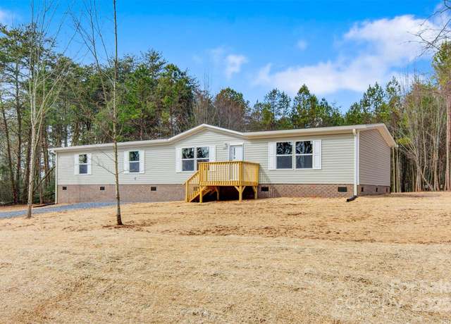 Property at 3357 34th Avenue Ct NE, Hickory, NC 28601, 3 beds, 2 baths