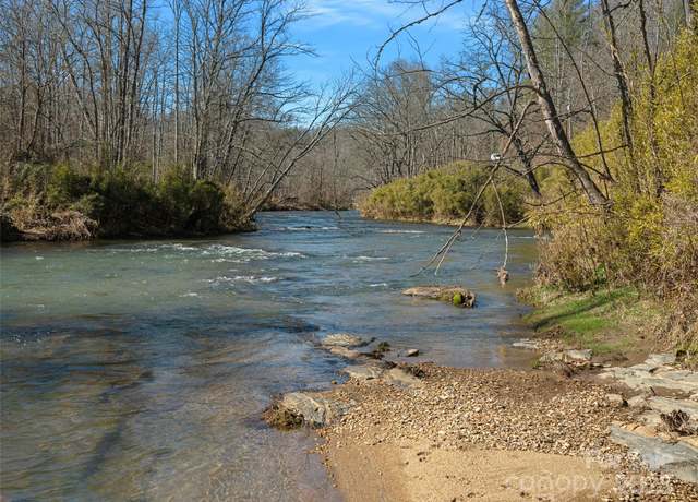 Property at 827 US Hwy 19w Hwy, Burnsville, NC 28714