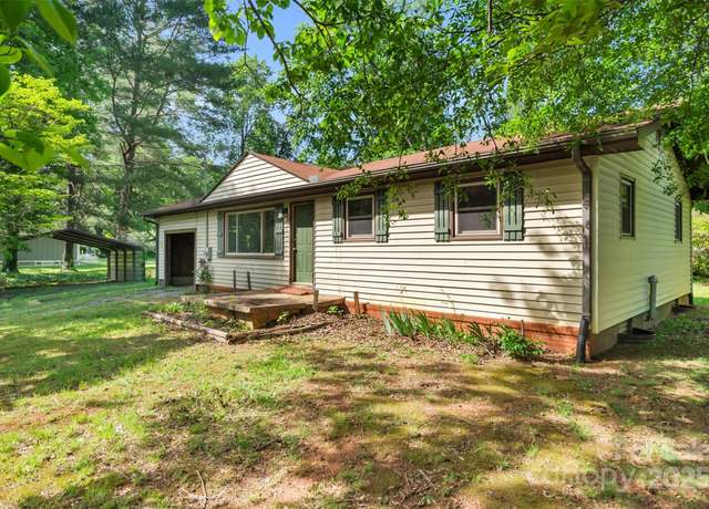 Property at 81 Julia St, Columbus, NC 28722, 2 beds, 1 bath