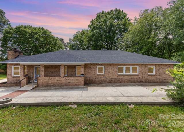 Property at 103 Sadler Rd, Mount Holly, NC 28120, 6 beds, 4 baths