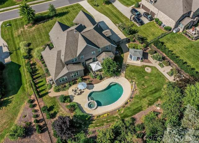 Property at 1011 Golden Bell Dr, Waxhaw, NC 28173, 5 beds, 4.5 baths