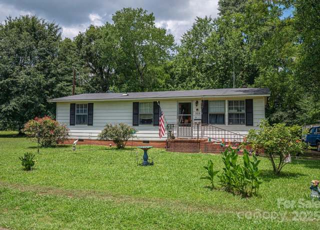 Property at 323 E Glendale Ave, Mount Holly, NC 28120, 2 beds, 1 bath