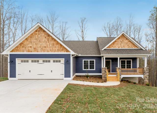 Property at 224 Country Dr, Mars Hill, NC 28754, 3 beds, 3 baths