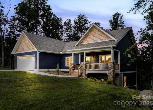 Property at 224 Country Dr, Mars Hill, NC 28754, 3 beds, 3 baths