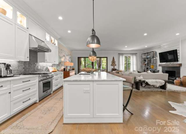 Property at 1160 S Kings Dr, Charlotte, NC 28207, 3 beds, 4.5 baths