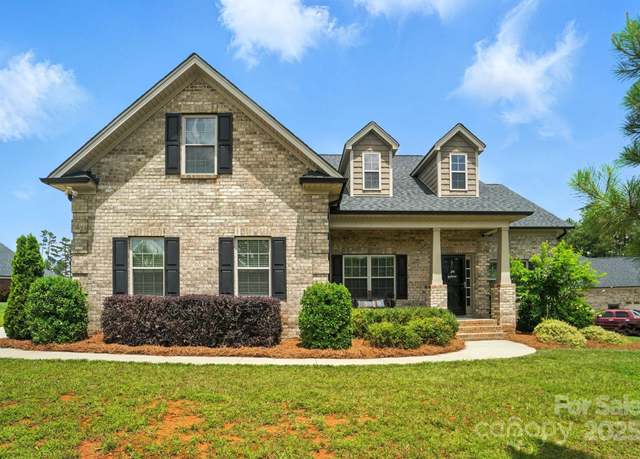 Property at 3256 Fairmead Dr, Concord, NC 28025, 4 beds, 2 baths