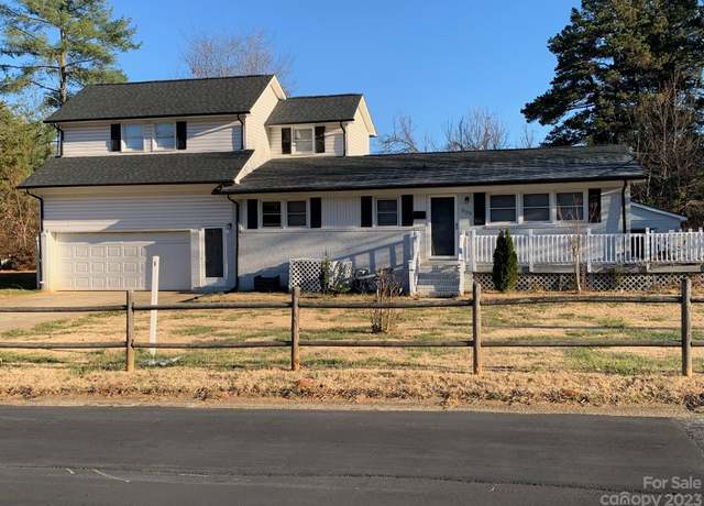 Property at 525 Kelly Ave, Mooresville, NC 28115, 3 beds, 2.5 baths