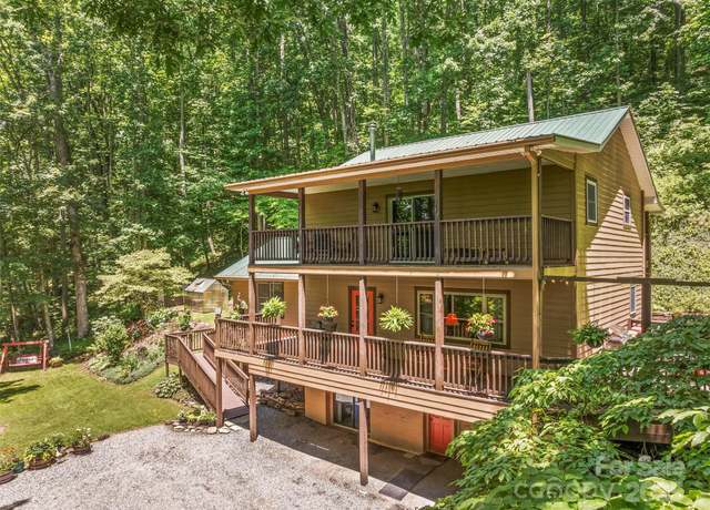 Property at 747 Bear Cove Cir, Bryson City, NC 28713, 3 beds, 2.5 baths