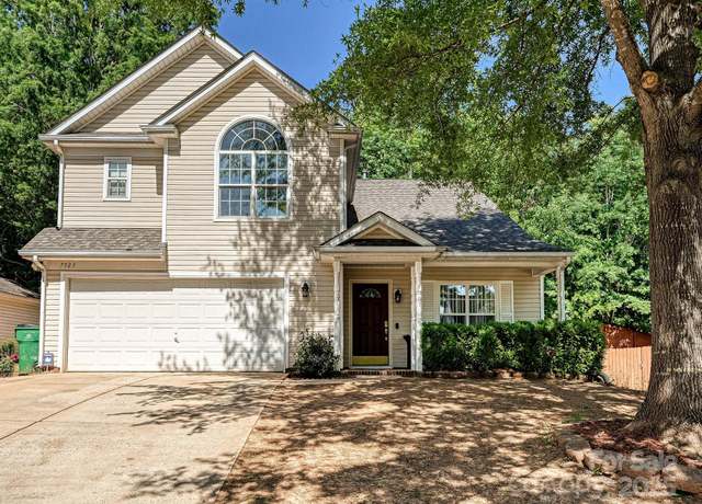 Property at 7923 Shiny Meadow Ln, Charlotte, NC 28215, 4 beds, 2.5 baths
